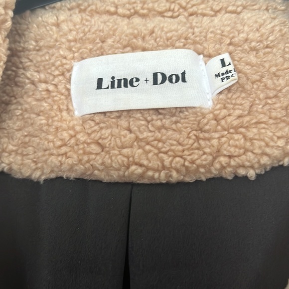 Line & Dot Camel Fleece Zip Up Jacket in Large - Picture 2 of 3